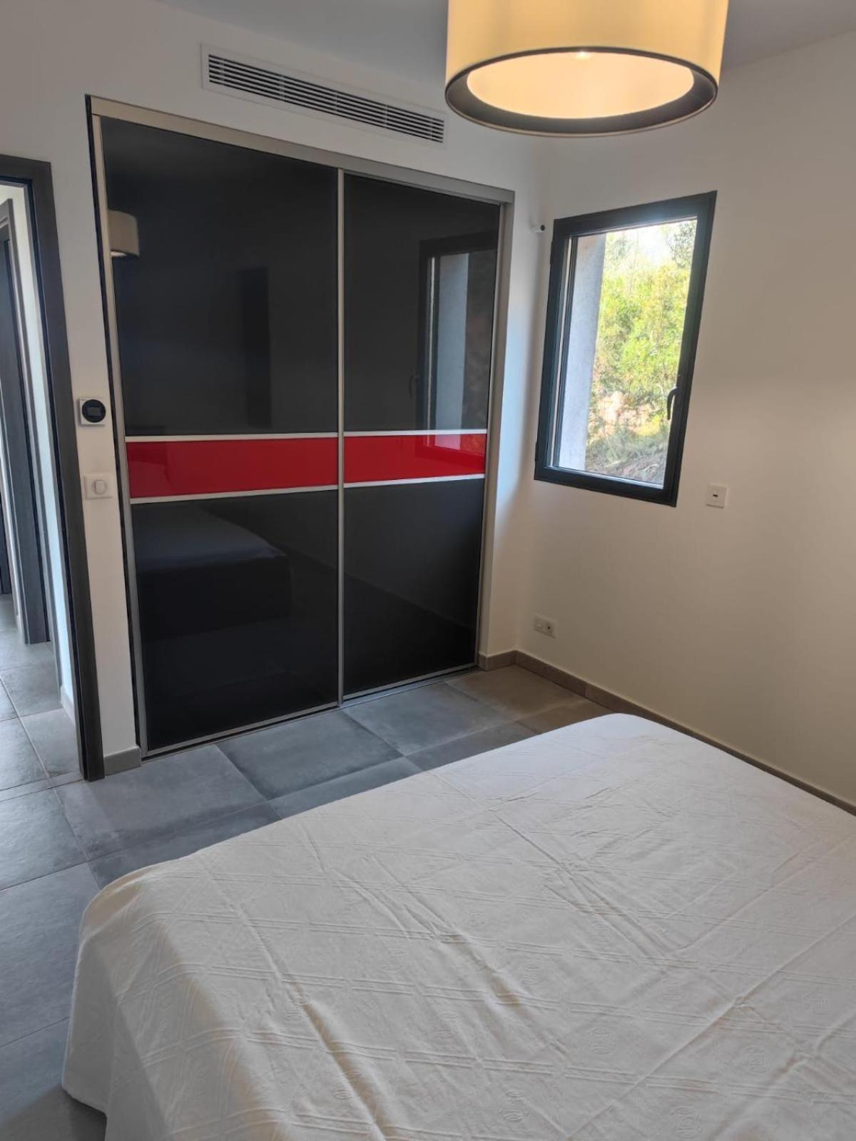 Bel Appartement Spacieux A Porto-Vecchio, 10Min A Pieds Du Centre Ville Exterior photo