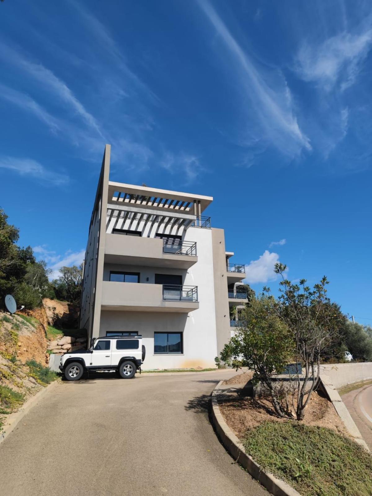 Bel Appartement Spacieux A Porto-Vecchio, 10Min A Pieds Du Centre Ville Exterior photo